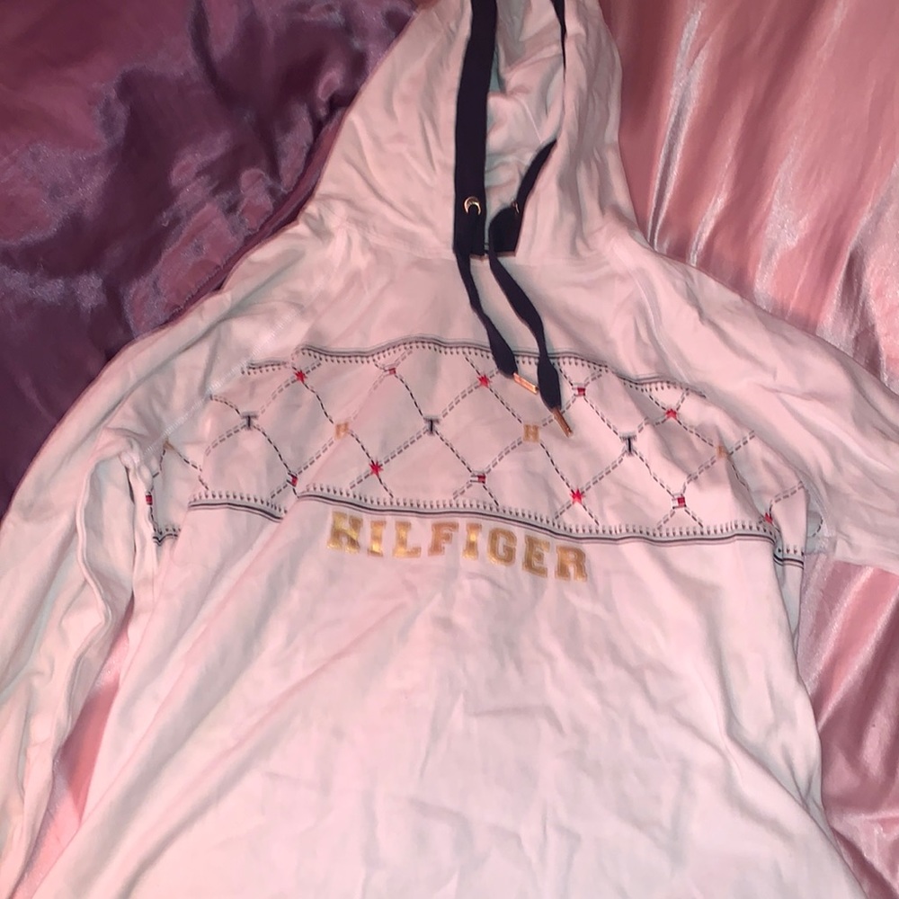 tommy hoodie